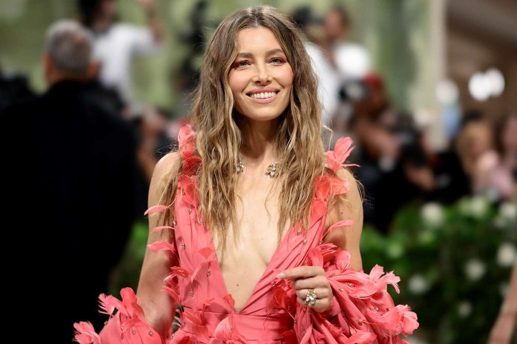 Jessica Biel Bathed in 20 Lbs. of Epsom Salt to Prepare for 2024 Met Gala